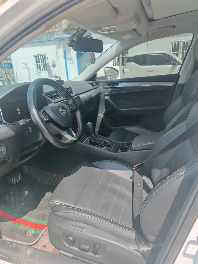 2019 Skoda Superb 2.0T 186HP L4 7DCT,autocango,china used car exporter,china ev exporter,chinese used car exporter,chinese used ev exporter