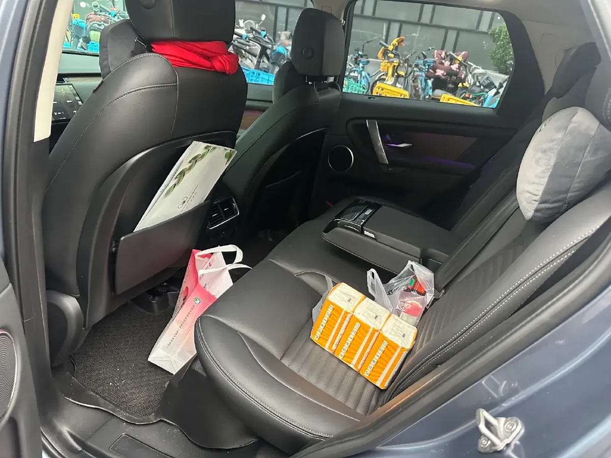 2023 Land Rover Discovery Sport 2.0T 249HP L4 9AT,autocango,china used car exporter,china ev exporter,chinese used car exporter,chinese used ev exporter