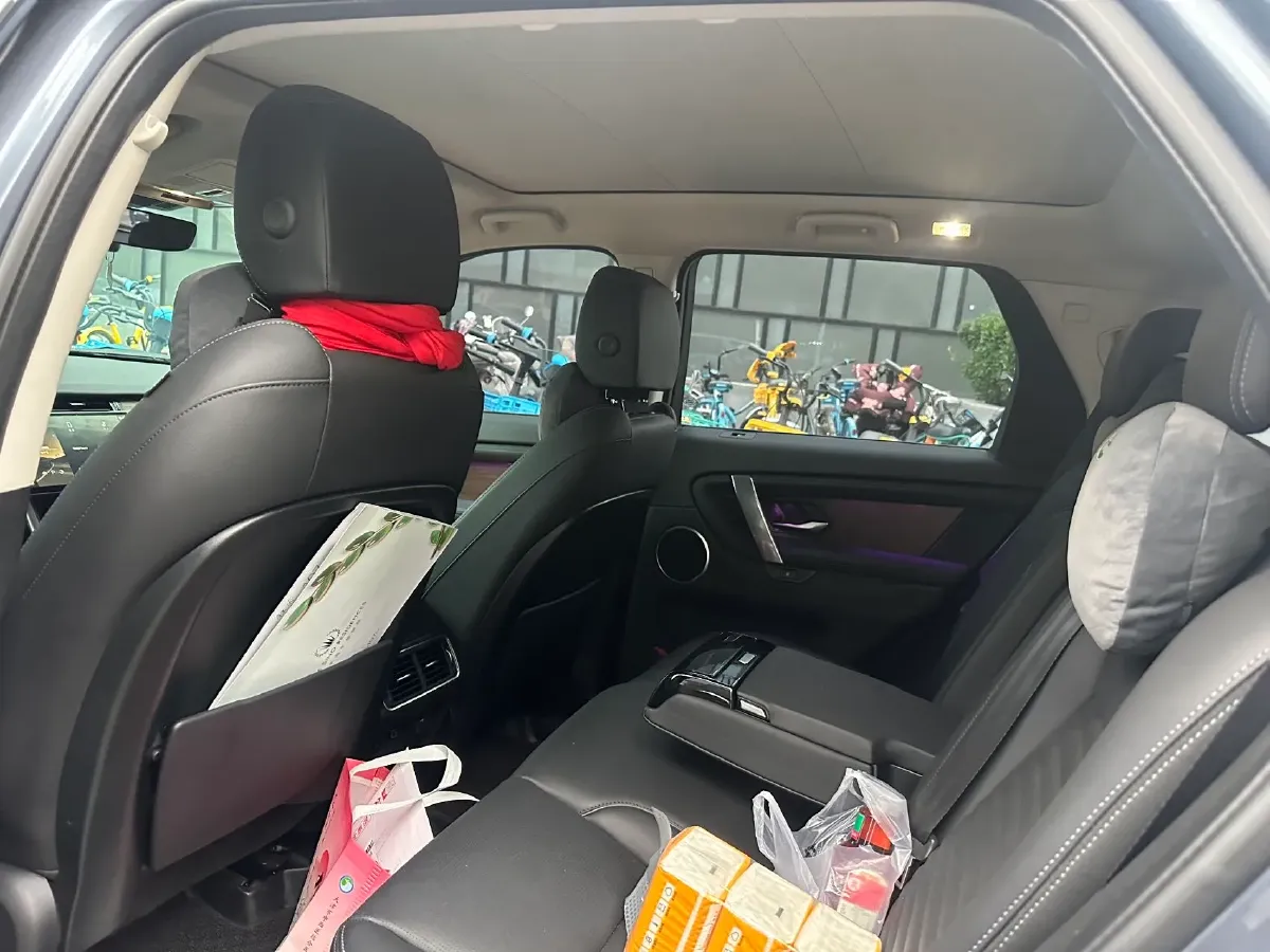 2023 Land Rover Discovery Sport 2.0T 249HP L4 9AT,autocango,china used car exporter,china ev exporter,chinese used car exporter,chinese used ev exporter