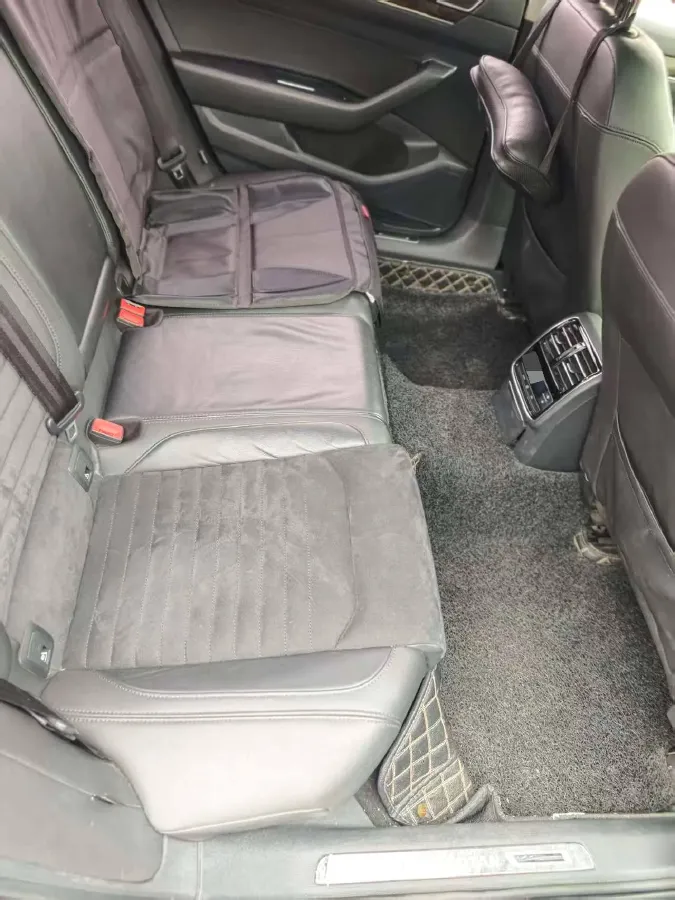 2018 Volkswagen Magotan 1.8T 180HP L4 7DCT,autocango,china used car exporter,china ev exporter,chinese used car exporter,chinese used ev exporter