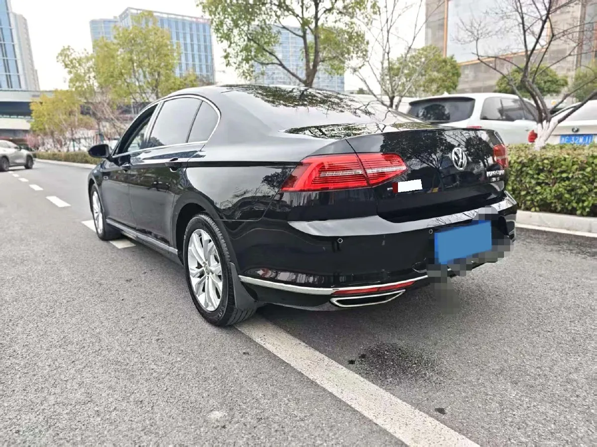 2018 Volkswagen Magotan 1.8T 180HP L4 7DCT,autocango,china used car exporter,china ev exporter,chinese used car exporter,chinese used ev exporter