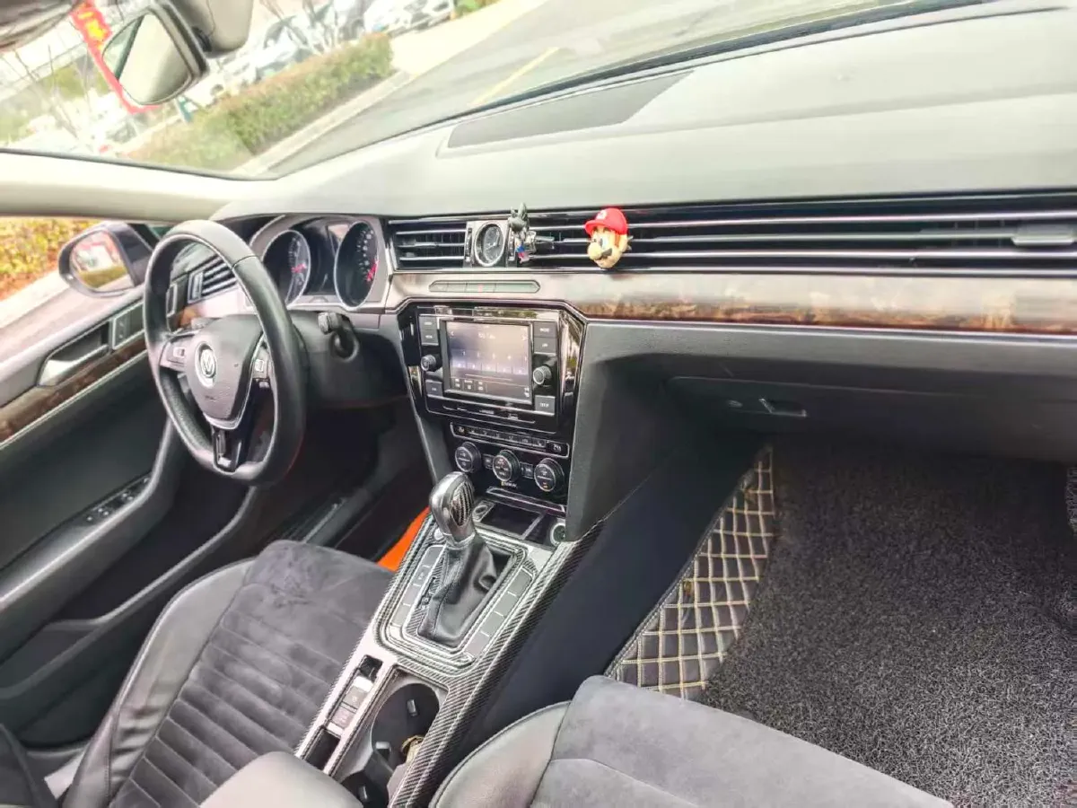 2018 Volkswagen Magotan 1.8T 180HP L4 7DCT,autocango,china used car exporter,china ev exporter,chinese used car exporter,chinese used ev exporter
