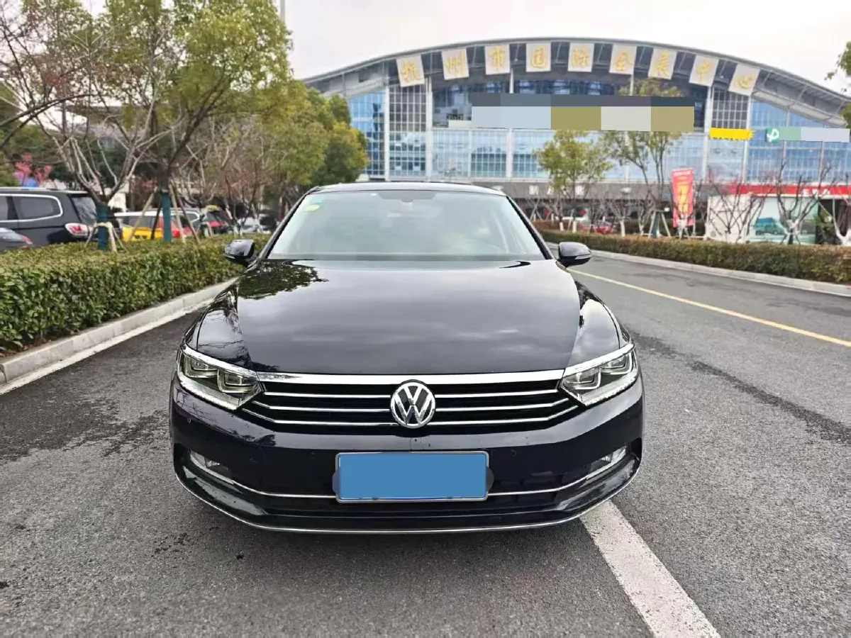 2018 Volkswagen Magotan 1.8T 180HP L4 7DCT,autocango,china used car exporter,china ev exporter,chinese used car exporter,chinese used ev exporter