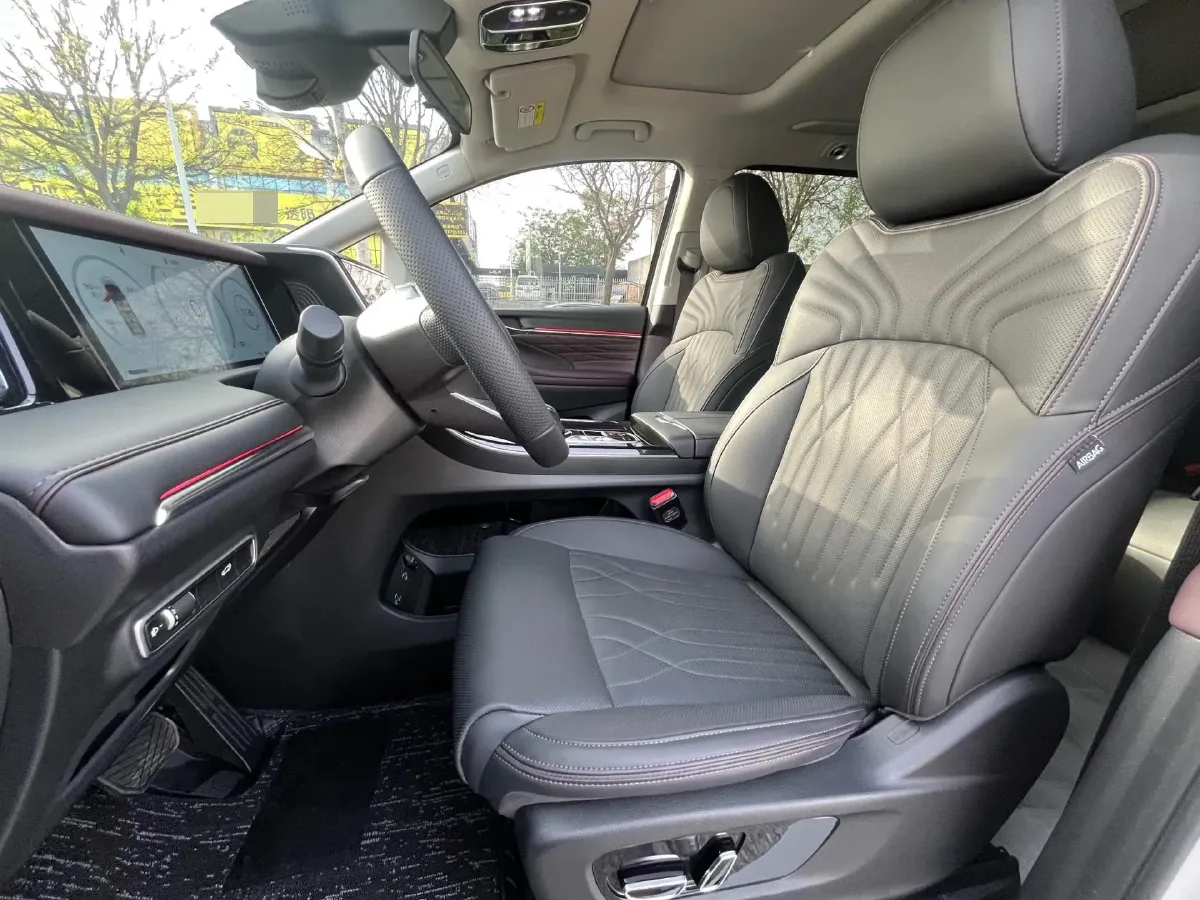 2024 GAC Trumpchi M8 2.0T 252HP L4 8AT,autocango,china used car exporter,china ev exporter,chinese used car exporter,chinese used ev exporter