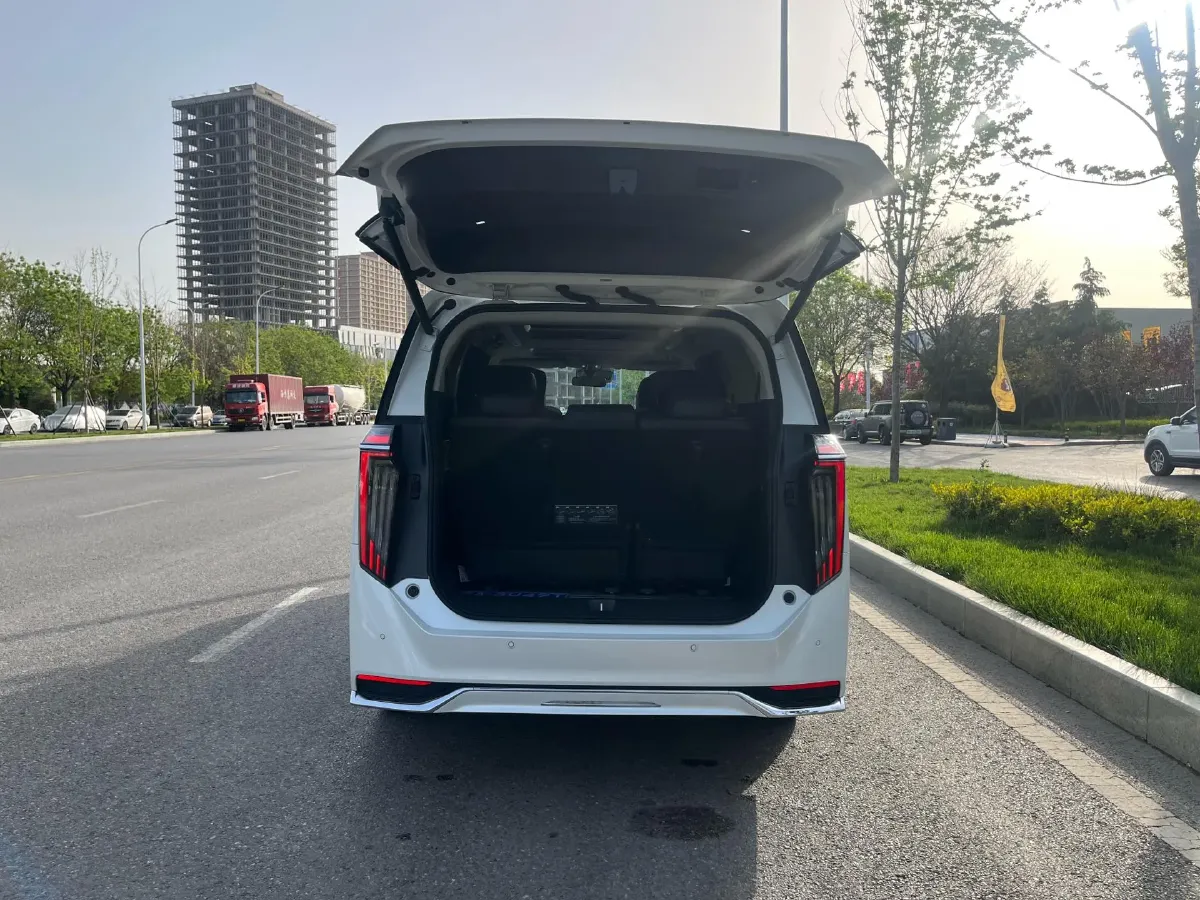 2024 GAC Trumpchi M8 2.0T 252HP L4 8AT,autocango,china used car exporter,china ev exporter,chinese used car exporter,chinese used ev exporter