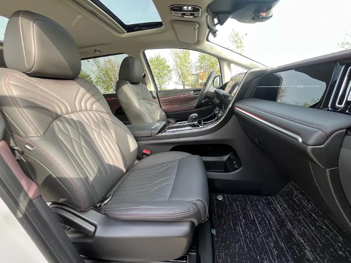 2024 GAC Trumpchi M8 2.0T 252HP L4 8AT,autocango,china used car exporter,china ev exporter,chinese used car exporter,chinese used ev exporter