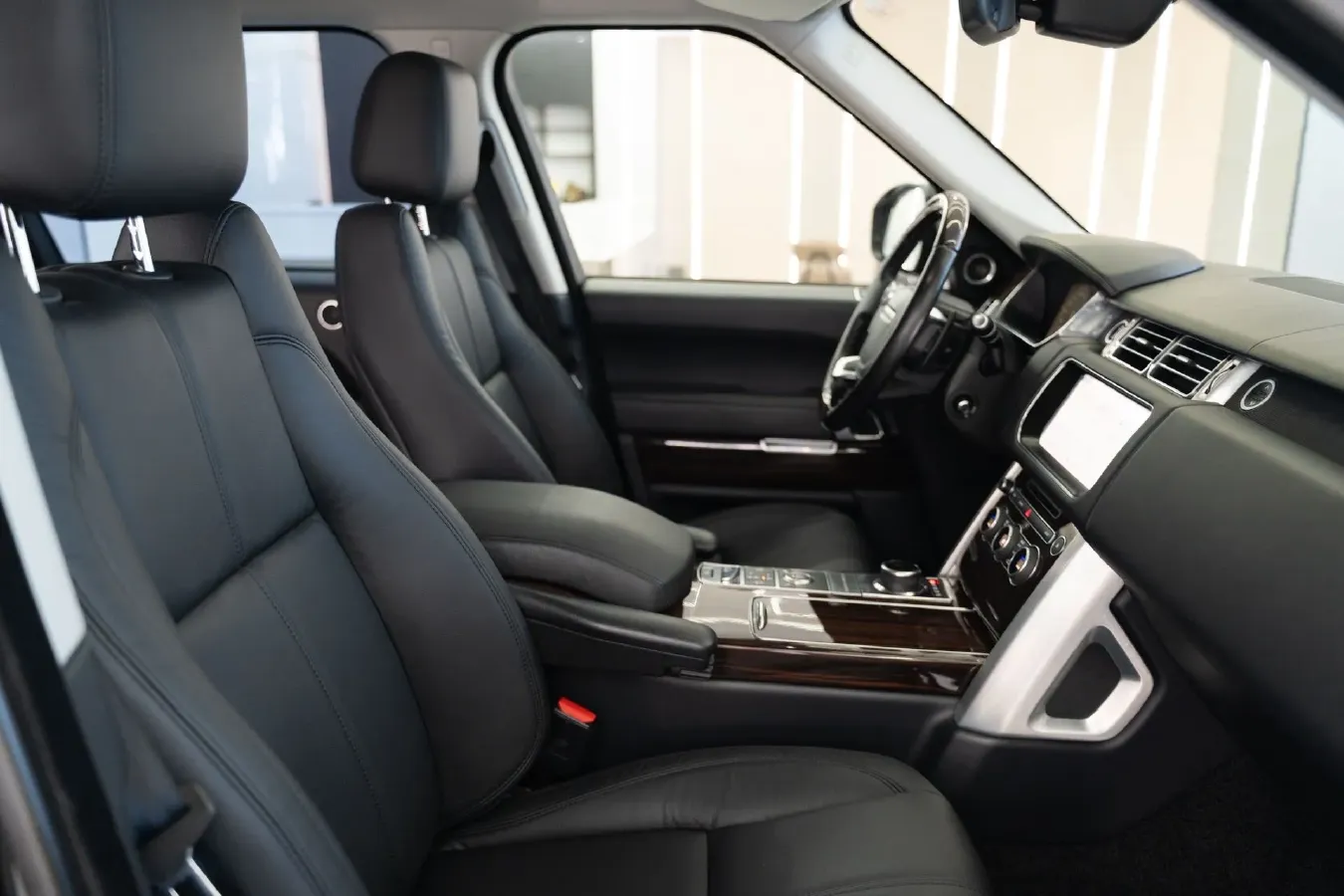 2017 Land Rover Range Rover 3.0T 340HP V6 8AT,autocango,china used car exporter,china ev exporter,chinese used car exporter,chinese used ev exporter