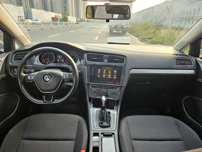 2020 Volkswagen Golf 1.2T 116HP L4 7DCT,autocango,china used car exporter,china ev exporter,chinese used car exporter,chinese used ev exporter