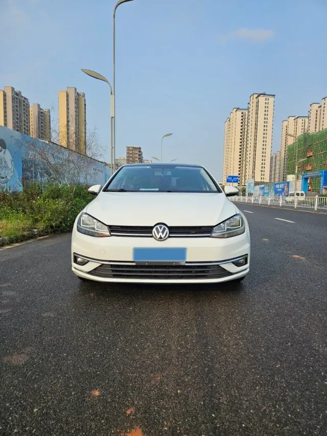 2020 Volkswagen Golf 1.2T 116HP L4 7DCT,autocango,china used car exporter,china ev exporter,chinese used car exporter,chinese used ev exporter