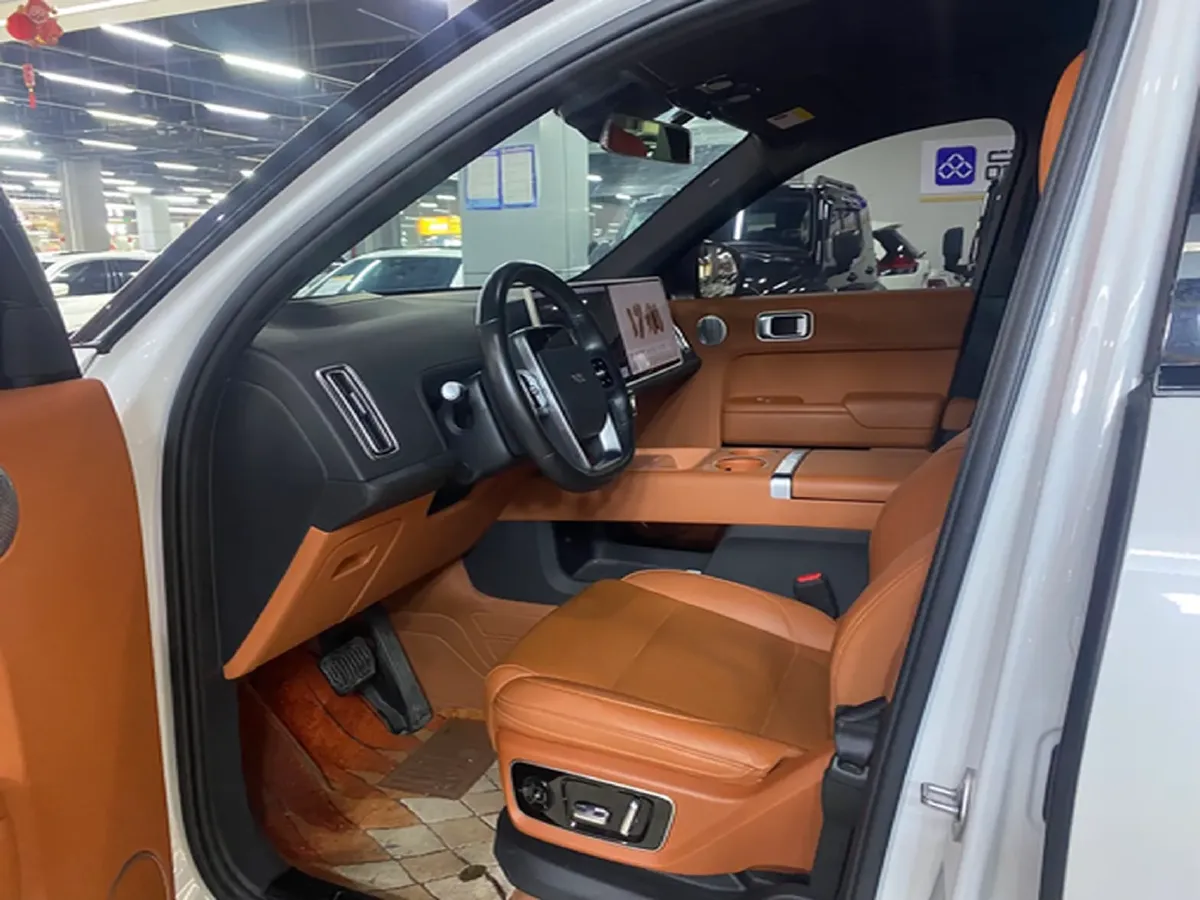 2024 Li L8 Range Extended 154HP REEV 42.8KWH,autocango,china used car exporter,china ev exporter,chinese used car exporter,chinese used ev exporter