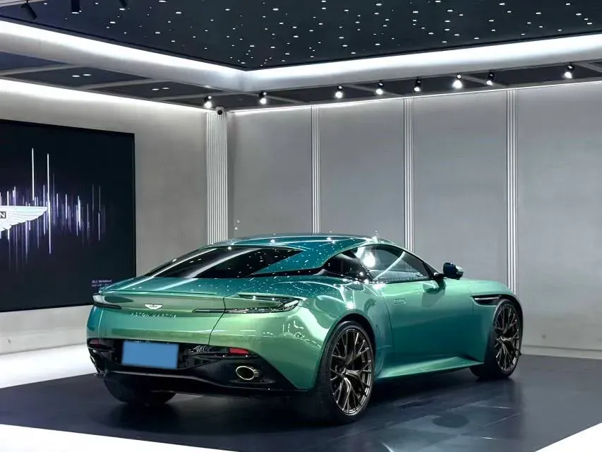 2025 Aston Martin DB12 4.0T 680HP V8 8AT,autocango,china used car exporter,china ev exporter,chinese used car exporter,chinese used ev exporter