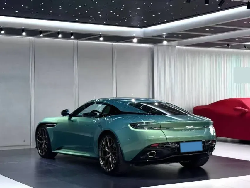 2025 Aston Martin DB12 4.0T 680HP V8 8AT,autocango,china used car exporter,china ev exporter,chinese used car exporter,chinese used ev exporter