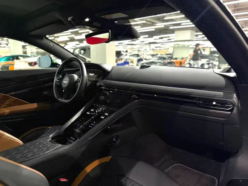 2025 Aston Martin DB12 4.0T 680HP V8 8AT,autocango,china used car exporter,china ev exporter,chinese used car exporter,chinese used ev exporter