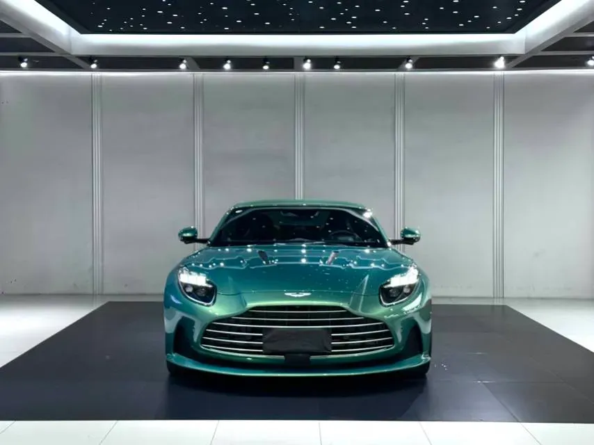 2025 Aston Martin DB12 4.0T 680HP V8 8AT,autocango,china used car exporter,china ev exporter,chinese used car exporter,chinese used ev exporter