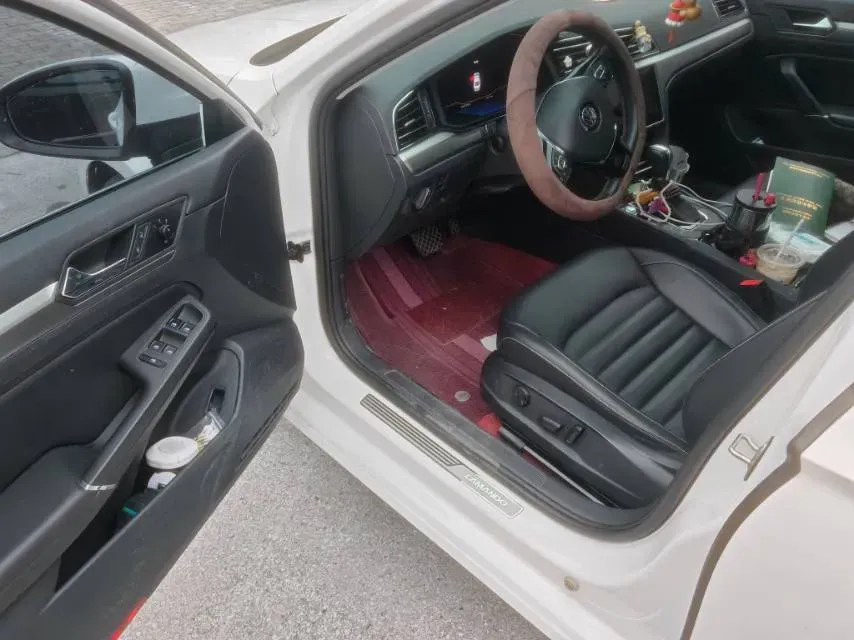 2021 Volkswagen T-Roc 1.4T 150HP L4 7DCT,autocango,china used car exporter,china ev exporter,chinese used car exporter,chinese used ev exporter