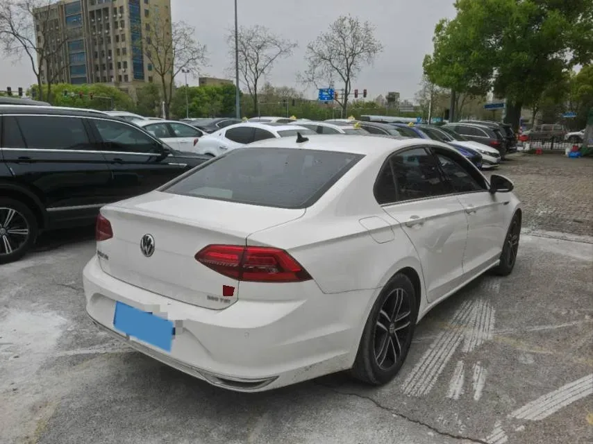 2021 Volkswagen T-Roc 1.4T 150HP L4 7DCT,autocango,china used car exporter,china ev exporter,chinese used car exporter,chinese used ev exporter