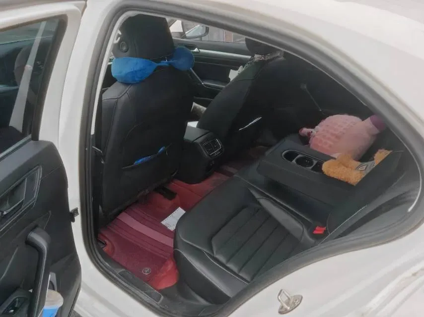 2021 Volkswagen T-Roc 1.4T 150HP L4 7DCT,autocango,china used car exporter,china ev exporter,chinese used car exporter,chinese used ev exporter