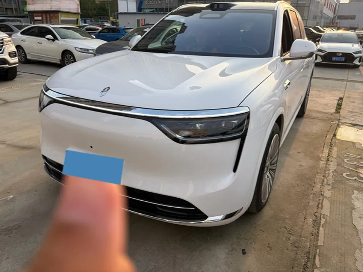 2025 AITO AITO M8 REEV 160HP REEV 53.4KWH,autocango,china used car exporter,china ev exporter,chinese used car exporter,chinese used ev exporter