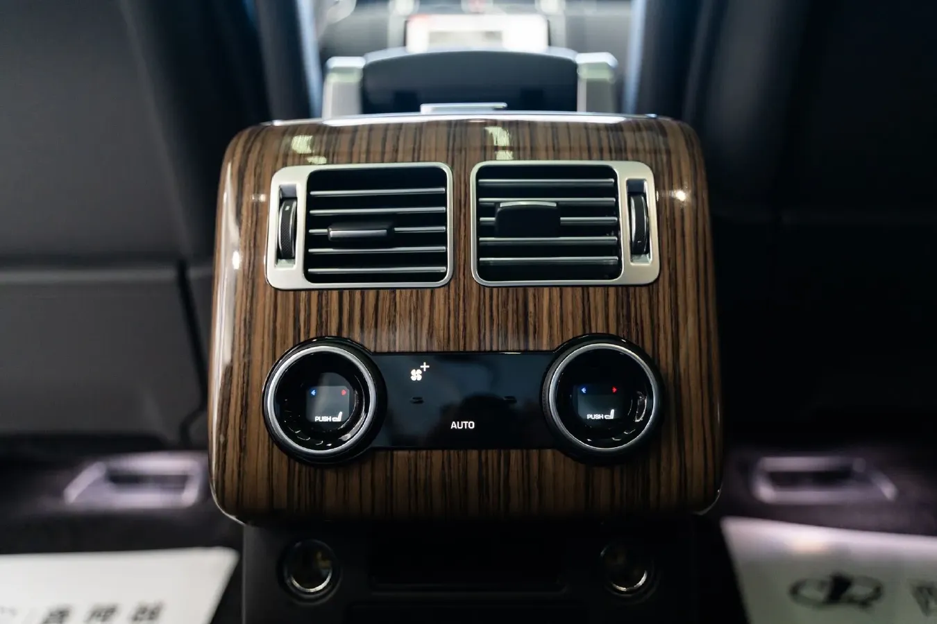 2019 Land Rover Range Rover 3.0T 381HP V6 8AT,autocango,china used car exporter,china ev exporter,chinese used car exporter,chinese used ev exporter