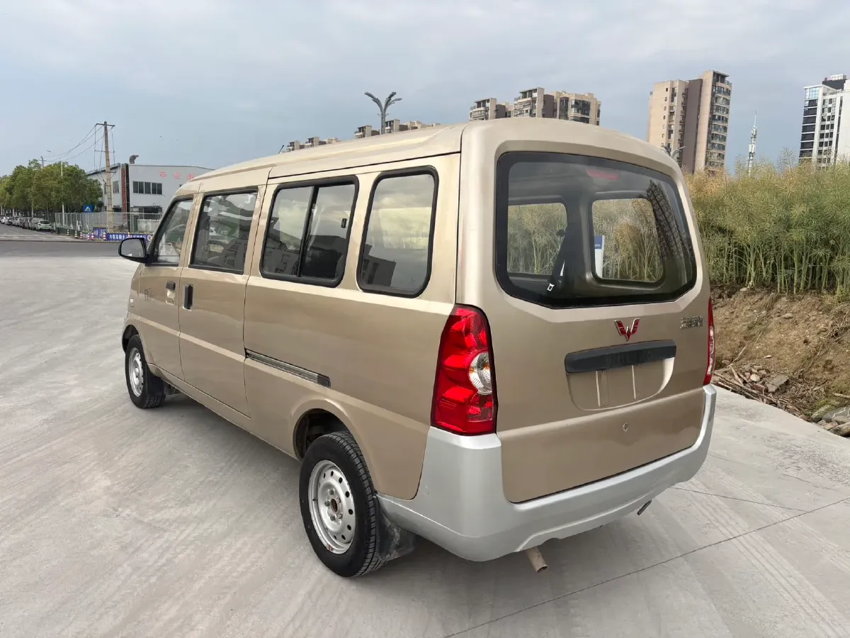 2019 WuLing RongGuang 1.5L 107HP L4 5MT,autocango,china used car exporter,china ev exporter,chinese used car exporter,chinese used ev exporter