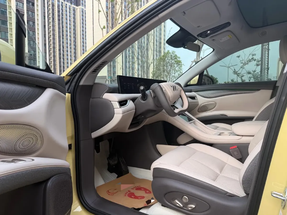 2025 IM LS6 BEV 75KWH,autocango,china used car exporter,china ev exporter,chinese used car exporter,chinese used ev exporter