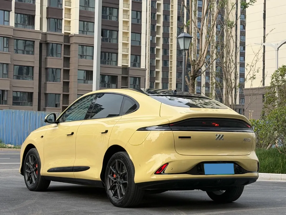 2025 IM LS6 BEV 75KWH,autocango,china used car exporter,china ev exporter,chinese used car exporter,chinese used ev exporter