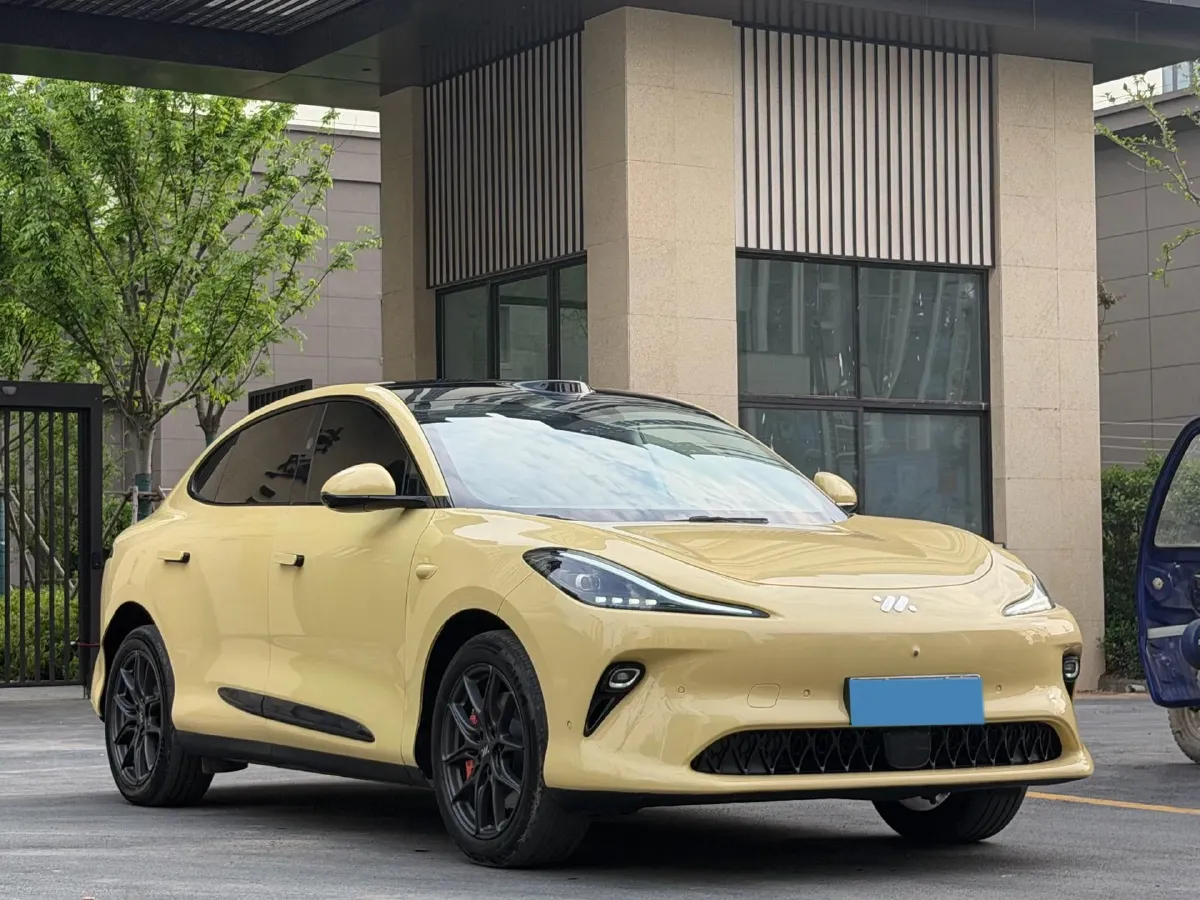 2025 IM LS6 BEV 75KWH,autocango,china used car exporter,china ev exporter,chinese used car exporter,chinese used ev exporter