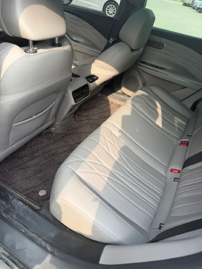 2025 Geely Galaxy Starshine 8 1.5L 112HP L4 1DHT PHEV,autocango,china used car exporter,china ev exporter,chinese used car exporter,chinese used ev exporter