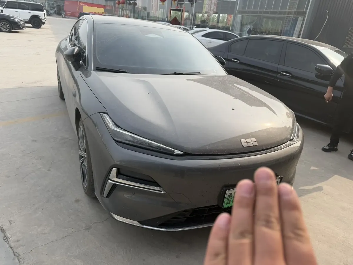 2025 Geely Galaxy Starshine 8 1.5L 112HP L4 1DHT PHEV,autocango,china used car exporter,china ev exporter,chinese used car exporter,chinese used ev exporter