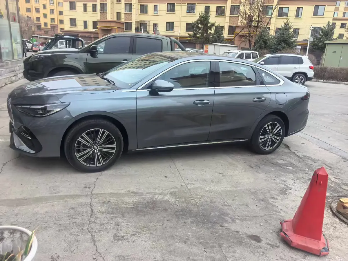 2025 Geely Galaxy A7 1.5L 112HP L4 1DHT PHEV,autocango,china used car exporter,china ev exporter,chinese used car exporter,chinese used ev exporter