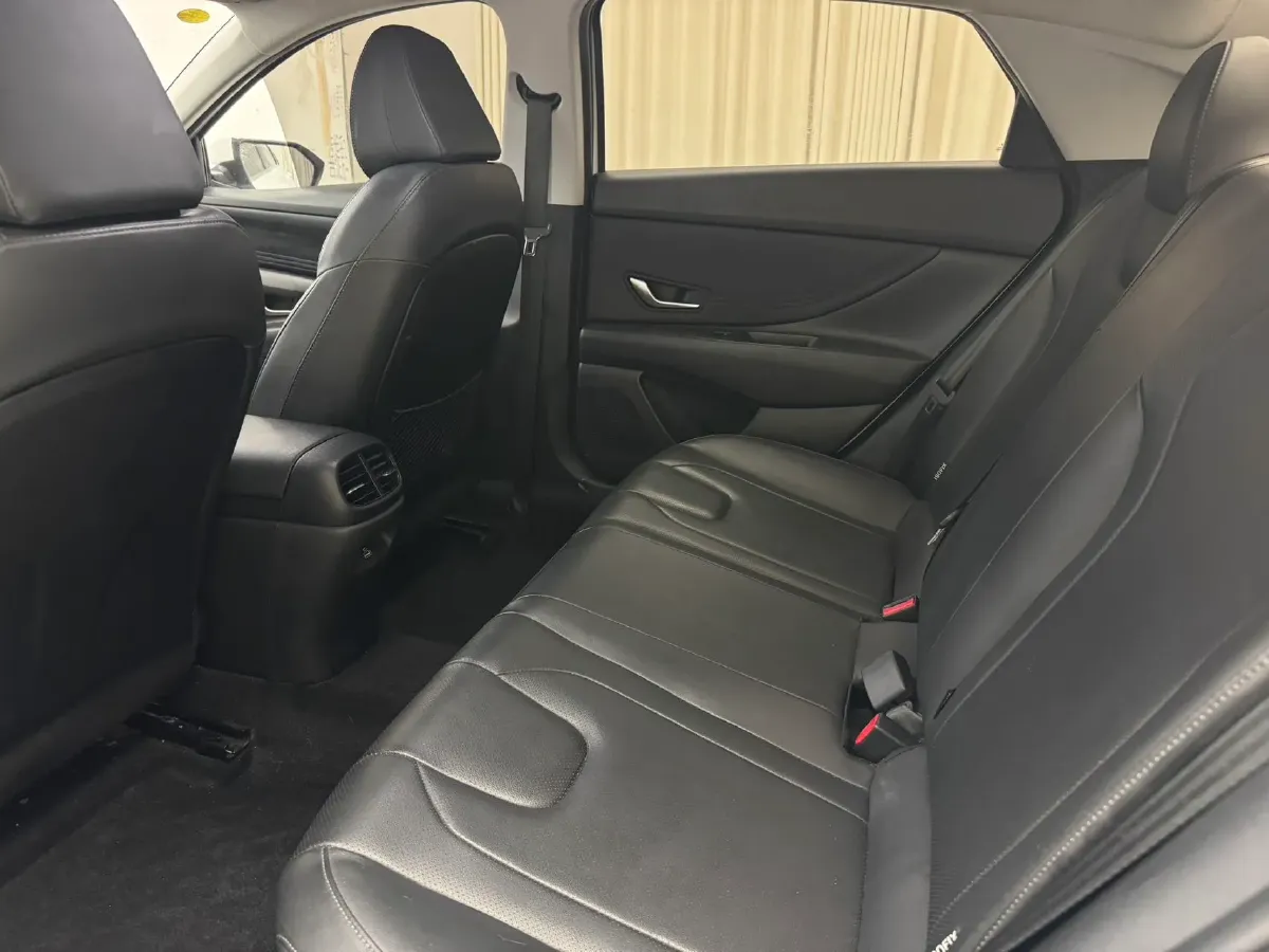 2022 Hyundai Elantra 1.5L 115HP L4 CVT,autocango,china used car exporter,china ev exporter,chinese used car exporter,chinese used ev exporter