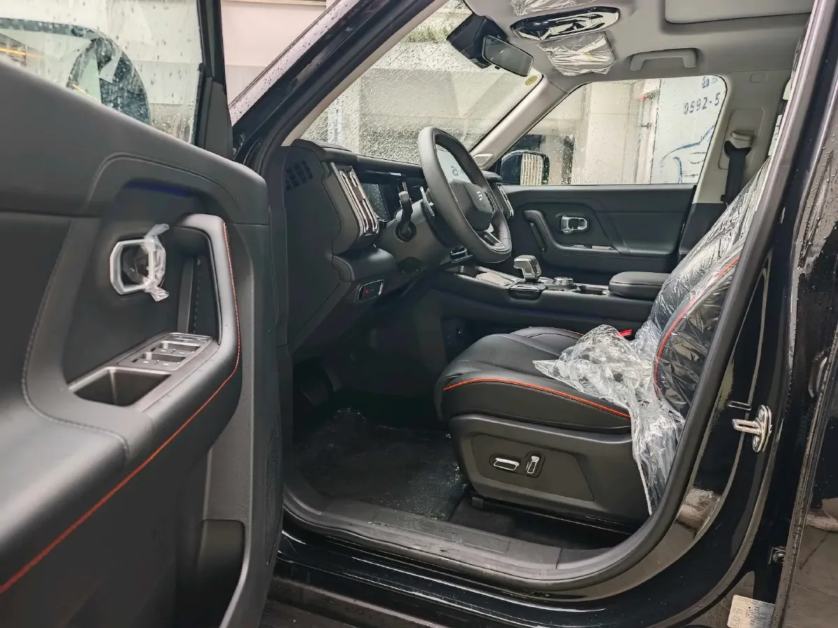 2025 Jetour Traveller 1.5T 184HP L4 7DCT,autocango,china used car exporter,china ev exporter,chinese used car exporter,chinese used ev exporter