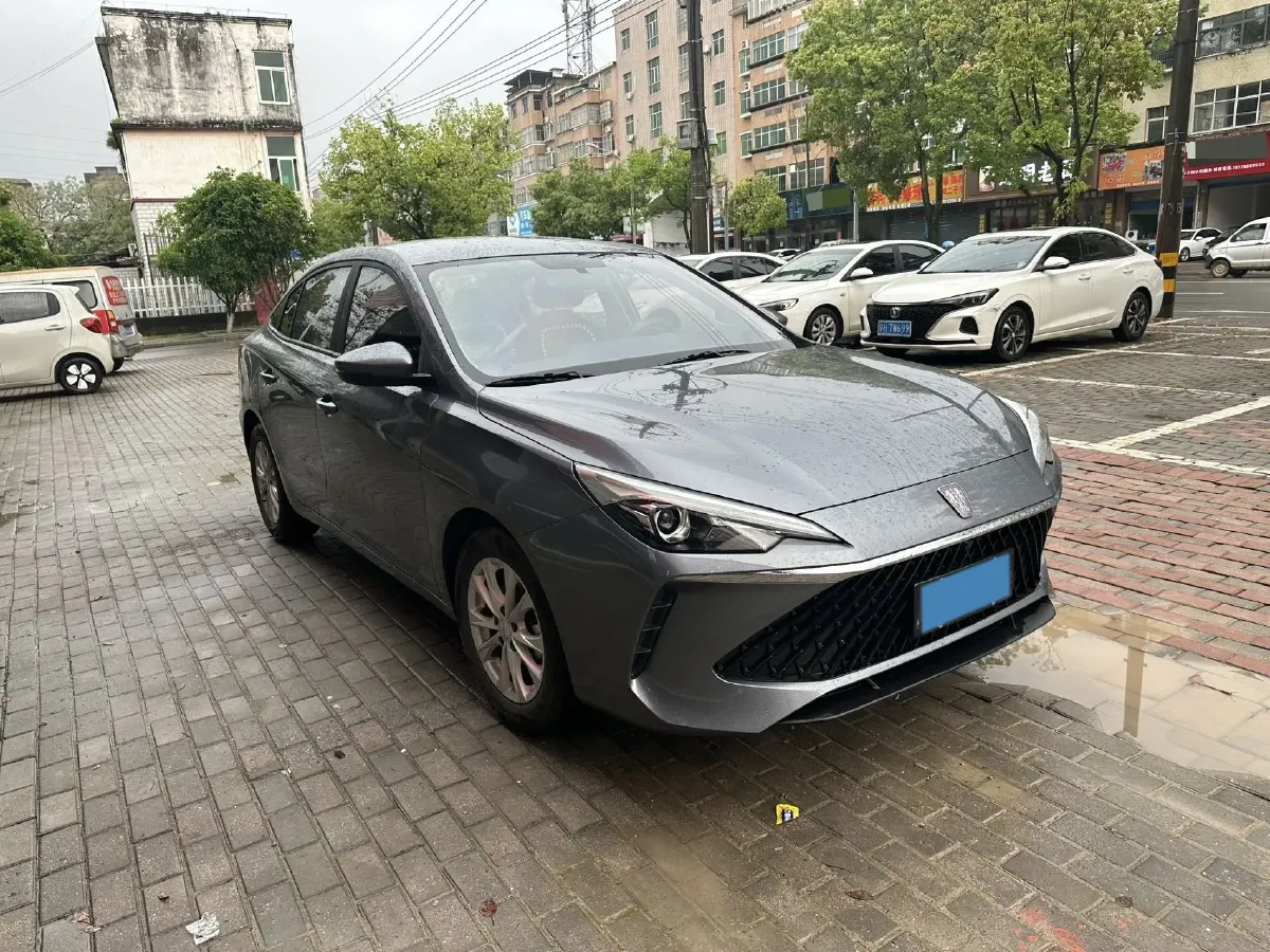 2026 Roewe i5 1.5L 129HP L4 5MT,autocango,china used car exporter,china ev exporter,chinese used car exporter,chinese used ev exporter