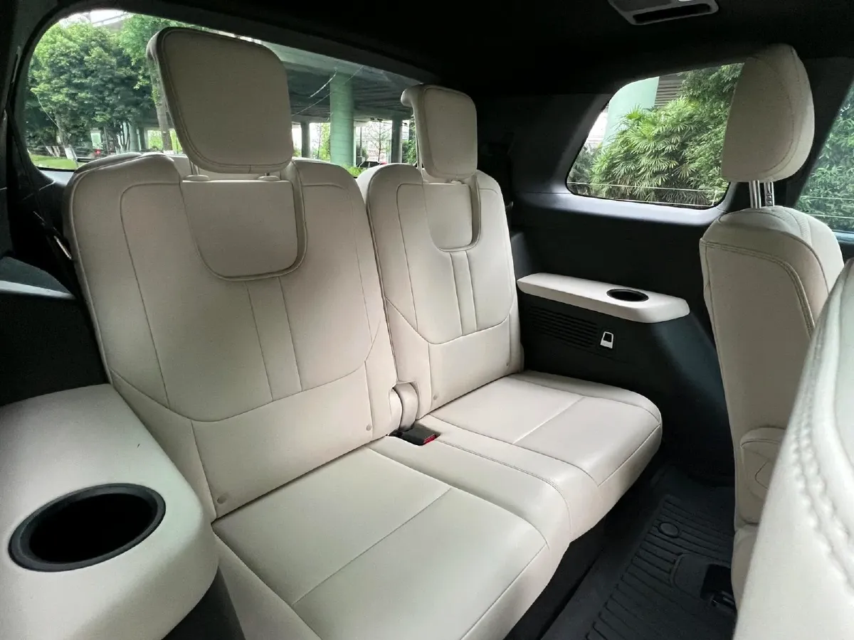 2020 Li ONE Range Extended 131HP REEV 40.5KWH,autocango,china used car exporter,china ev exporter,chinese used car exporter,chinese used ev exporter