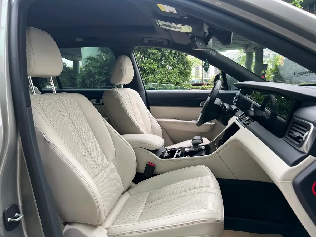 2020 Li ONE Range Extended 131HP REEV 40.5KWH,autocango,china used car exporter,china ev exporter,chinese used car exporter,chinese used ev exporter