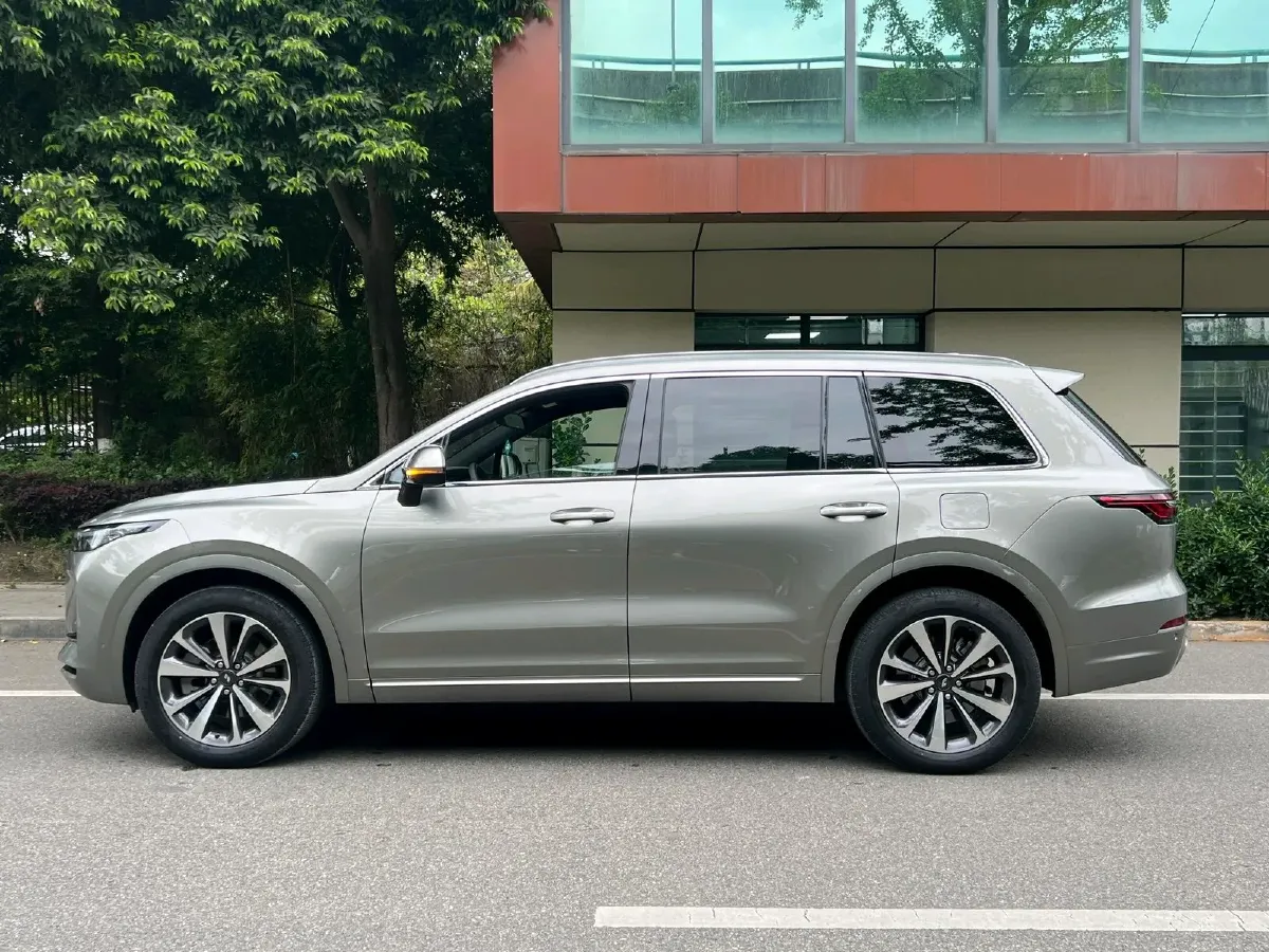 2020 Li ONE Range Extended 131HP REEV 40.5KWH,autocango,china used car exporter,china ev exporter,chinese used car exporter,chinese used ev exporter