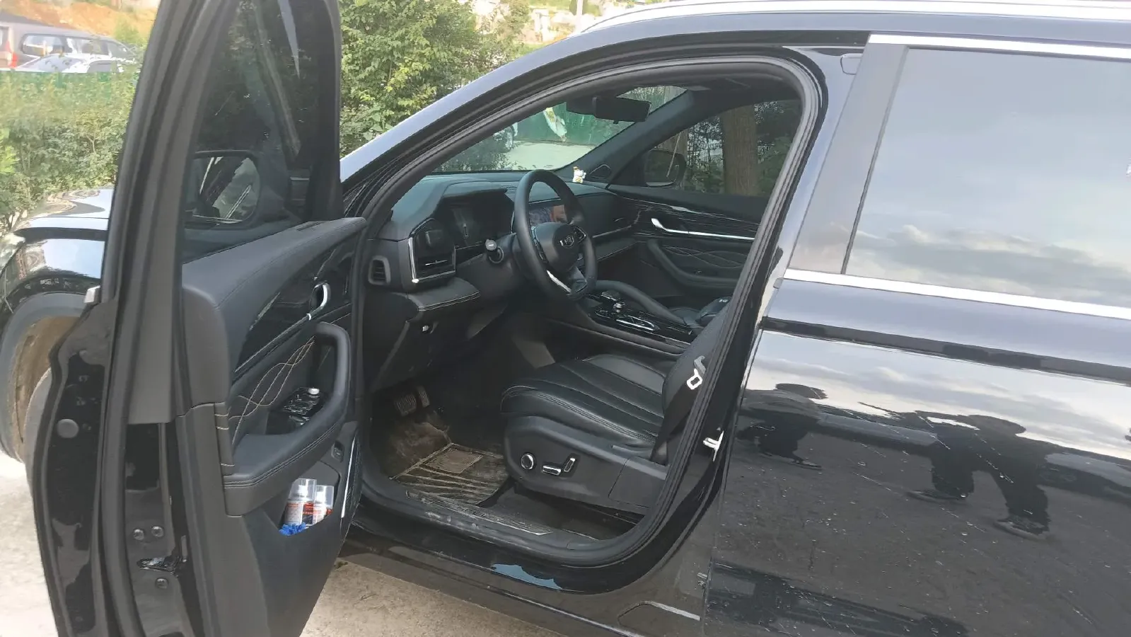 2024 Geely Monjaro 2.0T 218HP L4 7DCT,autocango,china used car exporter,china ev exporter,chinese used car exporter,chinese used ev exporter