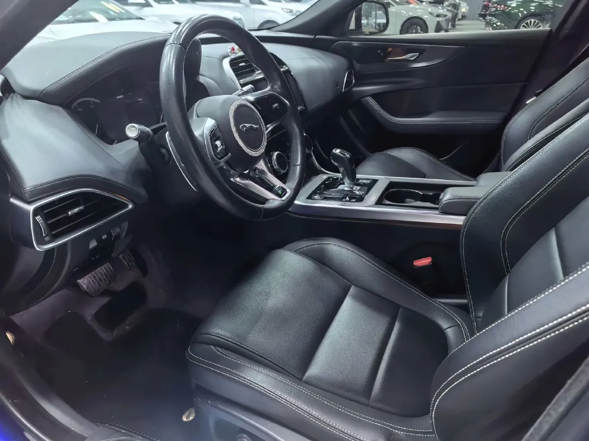 2020 Jaguar XEL 2.0T 200HP L4 8AT,autocango,china used car exporter,china ev exporter,chinese used car exporter,chinese used ev exporter