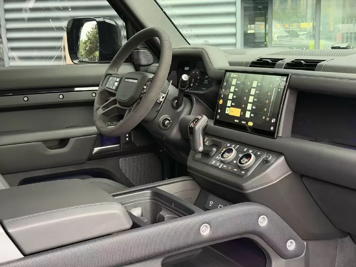 2024 Land Rover Defender 5.0T 525HP V8 8AT,autocango,china used car exporter,china ev exporter,chinese used car exporter,chinese used ev exporter