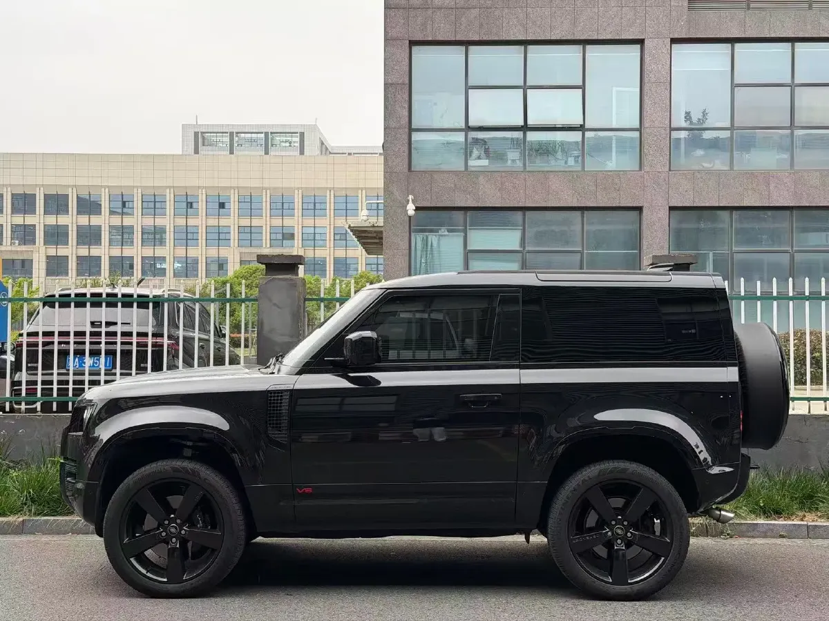2024 Land Rover Defender 5.0T 525HP V8 8AT,autocango,china used car exporter,china ev exporter,chinese used car exporter,chinese used ev exporter