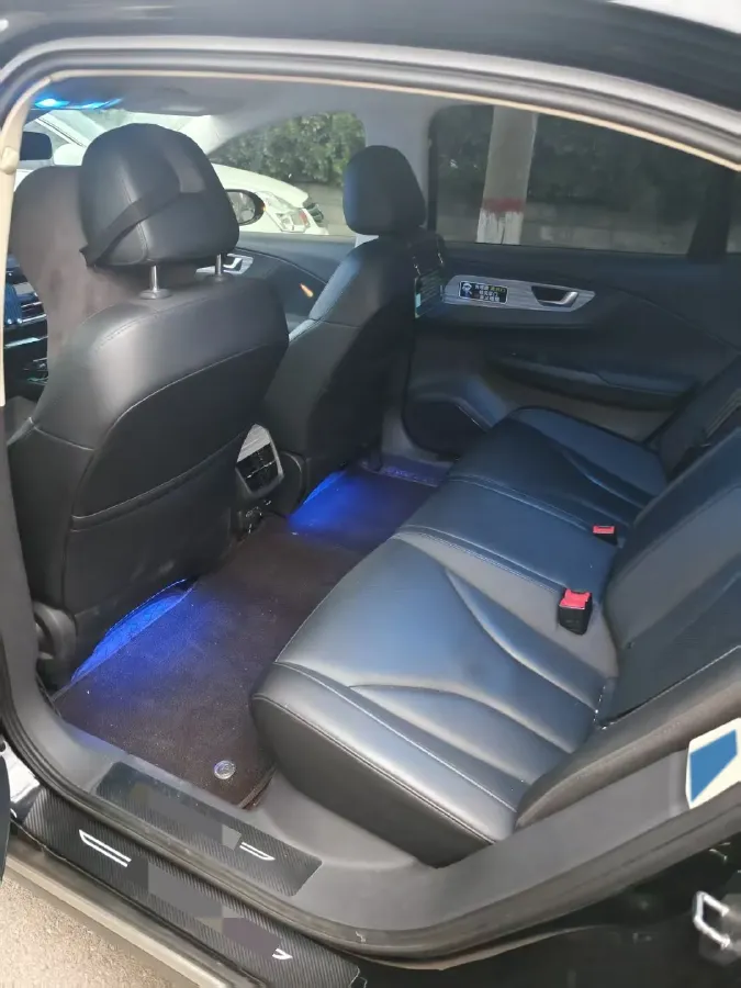 2024 HongQi E-QM5 BEV 72KWH,autocango,china used car exporter,china ev exporter,chinese used car exporter,chinese used ev exporter