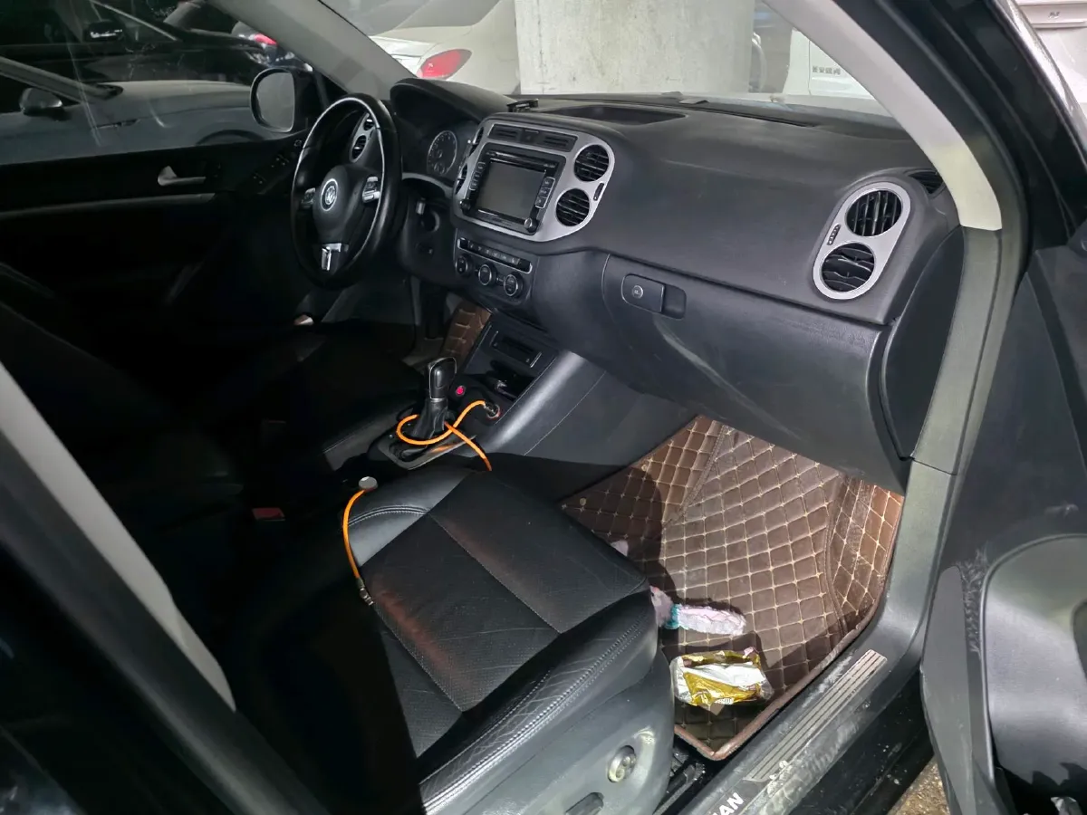 2015 Volkswagen Tiguan 1.8T 160HP L4 6AT,autocango,china used car exporter,china ev exporter,chinese used car exporter,chinese used ev exporter