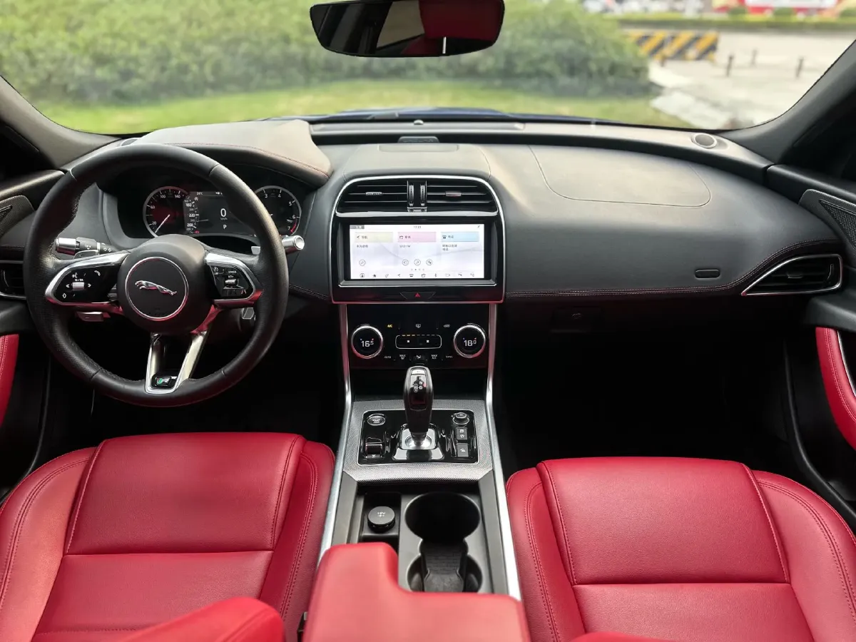 2020 Jaguar XEL 2.0T 200HP L4 8AT,autocango,china used car exporter,china ev exporter,chinese used car exporter,chinese used ev exporter