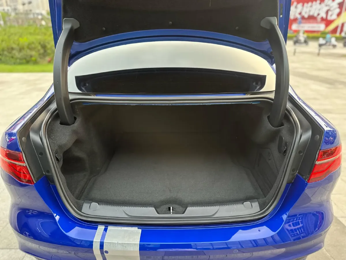 2020 Jaguar XEL 2.0T 200HP L4 8AT,autocango,china used car exporter,china ev exporter,chinese used car exporter,chinese used ev exporter