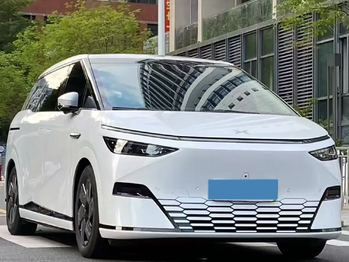 2024 Xpeng X9 BEV 84.5KWH,autocango,china used car exporter,china ev exporter,chinese used car exporter,chinese used ev exporter