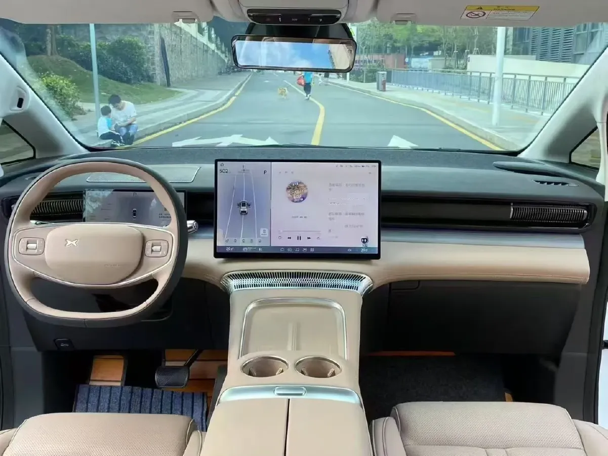 2024 Xpeng X9 BEV 84.5KWH,autocango,china used car exporter,china ev exporter,chinese used car exporter,chinese used ev exporter