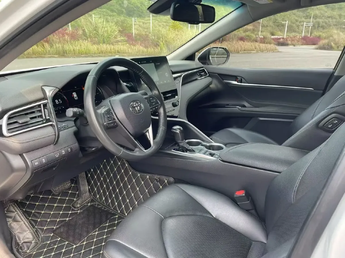 2021 Toyota Camry 2.5L 209HP L4 8AT,autocango,china used car exporter,china ev exporter,chinese used car exporter,chinese used ev exporter