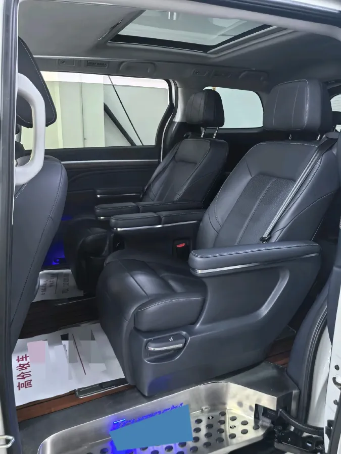 2021 GAC Trumpchi M8 2.0T 252HP L4 8AT,autocango,china used car exporter,china ev exporter,chinese used car exporter,chinese used ev exporter