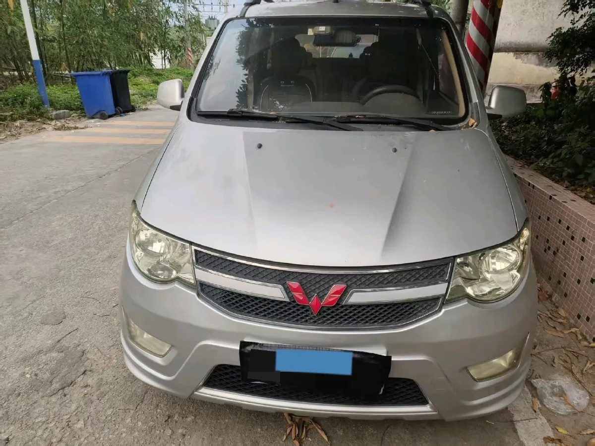 2018 WuLing HongGuang 1.5L 105HP L4 5MT,autocango,china used car exporter,china ev exporter,chinese used car exporter,chinese used ev exporter
