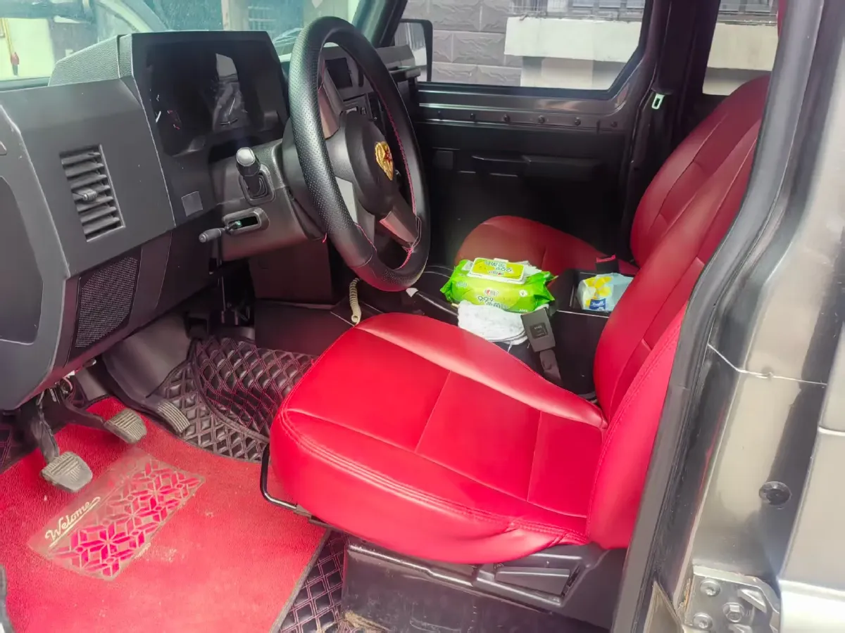 2020 BAW 212 1.5T 136HP L4 5MT,autocango,china used car exporter,china ev exporter,chinese used car exporter,chinese used ev exporter